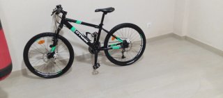 Bicicleta montaña B'TWIN negra y verde