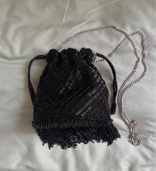 Bolso de fiesta negro con abalorios