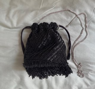 Bolso de fiesta negro con abalorios