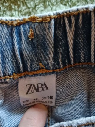 Pantalón vaquero desgastado para niño
