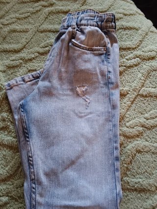 Pantalón vaquero desgastado para niño
