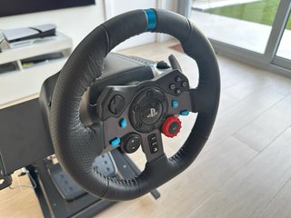 Volante Logitech G29 con pedales y soporte
