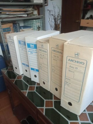 6 Guarda documentos Uni y centauro Archivador