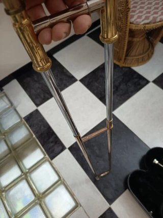 Trombón Yamaha con funda y accesorios