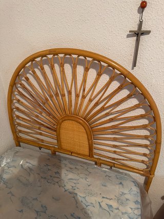 Conjunto mimbre: silla y cabeceros