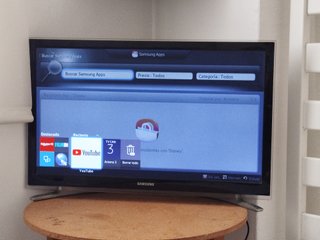Samsung Smart TV 22 Full HD + Mando