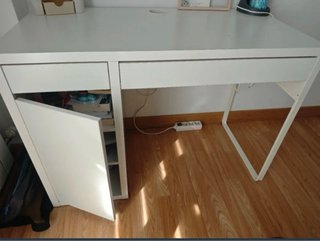 Escritorio blanco Ikea