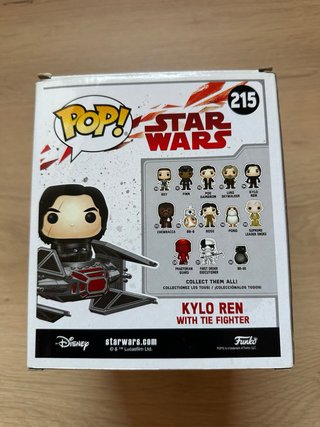 Funko Pop Kylo Ren con Tie Fighter #215