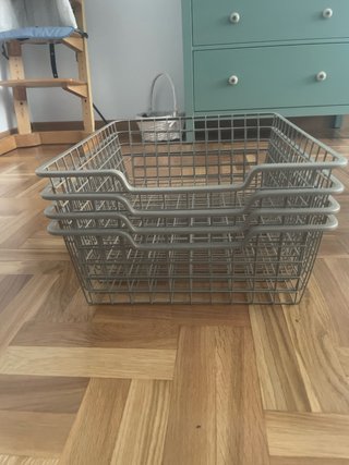 4 Cesta metálica tipo armario Ikea