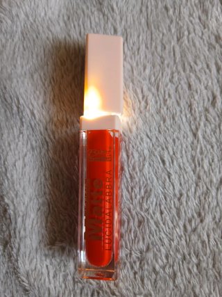 Pintalabios mate fijo rojo con espejo y luz