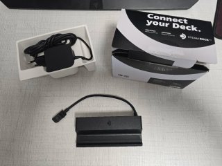 Steam Deck 512GB + Docking Station