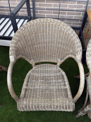 Conjunto 4 sillones ratán + mesa jardín