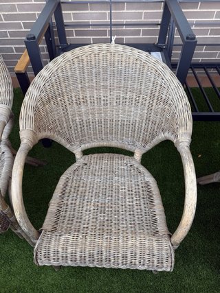 Conjunto 4 sillones ratán + mesa jardín