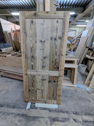 Ebanista y montador de muebles