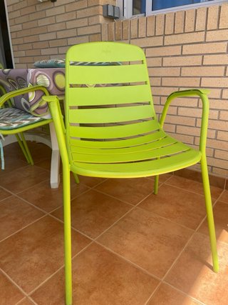 7 sillas de hierro verde pistacho