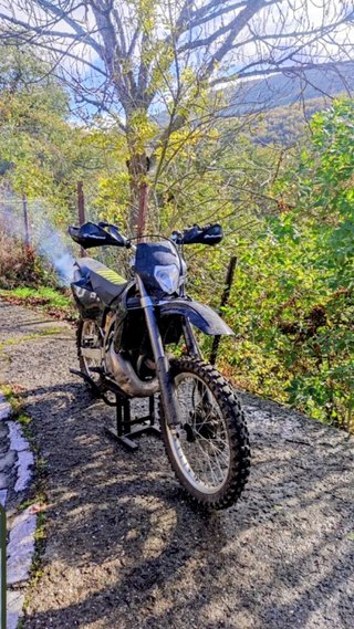Moto Gas Gas Enduro/Motocross Negra