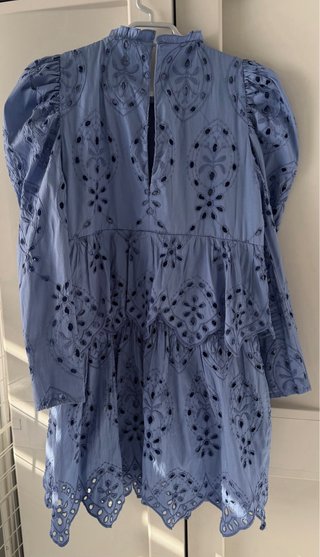 Vestito Zara blu ricamato con volant