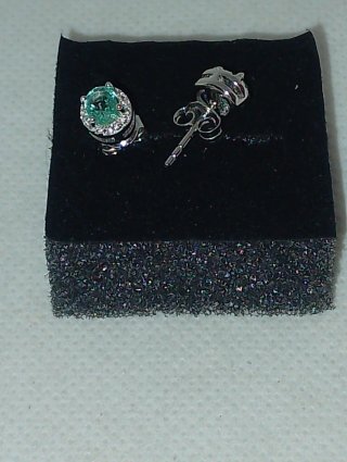 Pendientes de Esmeralda con pavé de topacio.