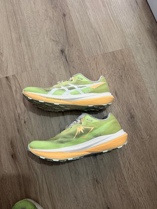 Asics Fujispeed 4 T43.5 Zapatillas trail running