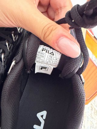 Zapatillas Fila Negras Suela Blanca Talla 38
