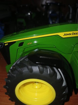 Tractor John Deere 8370R 1:32