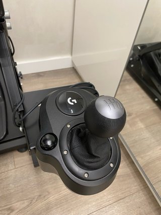 Volante Logitech G29 + Pedales + Palanca cambios