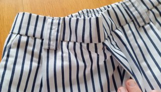 Pantalón rayas azul y blanco