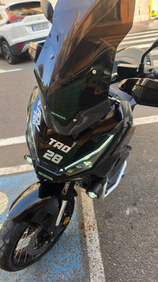 Honda X-ADV 750 2025 Negra