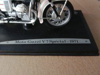 Miniatura Moto Guzzi V7 Special 1971