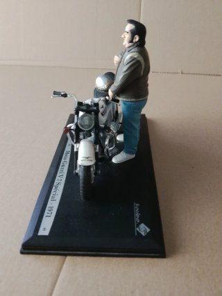 Miniatura Moto Guzzi V7 Special 1971