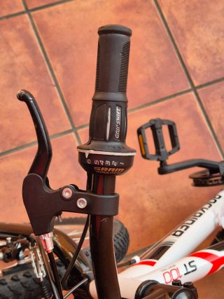 Rockrider ST100 Sport Trail (9-12 años).