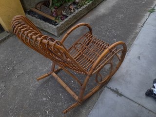 Sedia a dondolo in bambù e rattan anni 60
