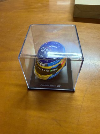 2 Cascos F1 Fernando Alonso 1/5 2010 y 2021 Spark