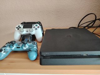 Console PS4 Slim + accessori