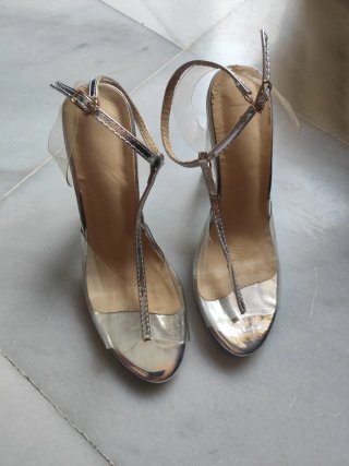 Zapatos de tacón transparentes dorados/plateados