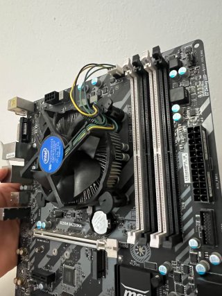 MSI B250M BAZOOKA Placa Base LEER!!