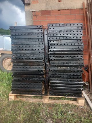 Chapa Encofrar Metálica Negra 50x50