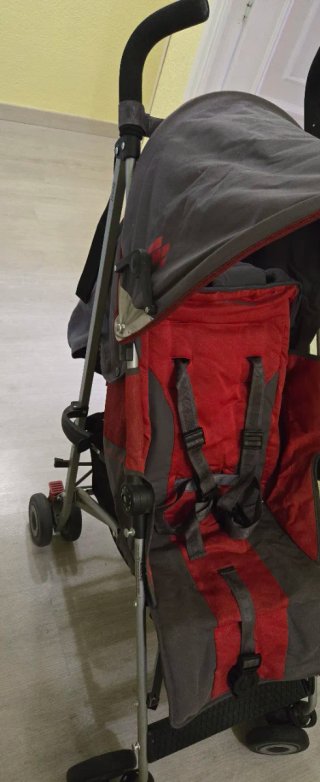 Silla de paseo Maclaren gris y roja