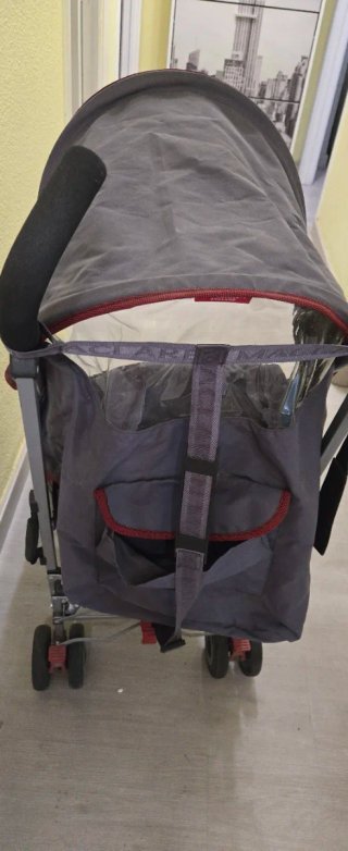 Silla de paseo Maclaren gris y roja