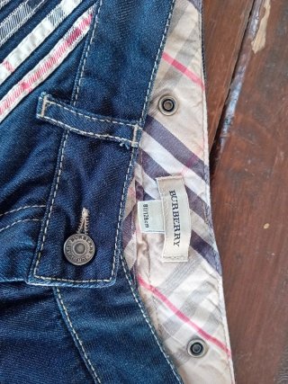 Pantaloncini Burberry Bambina 8 Anni