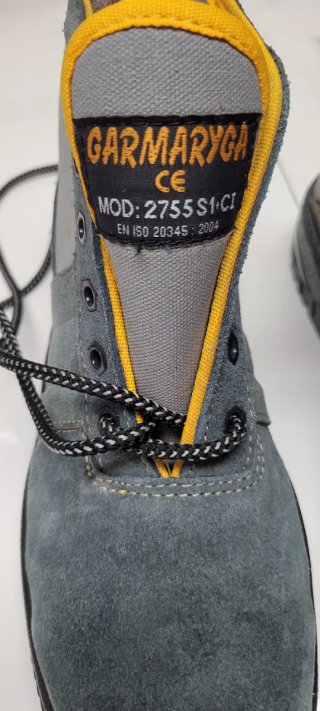 Botas de trabajo Garmaryga grises y negras