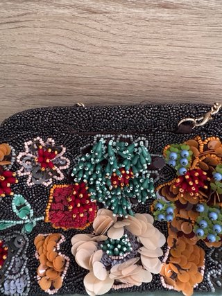 Bolso Zara bordado flores