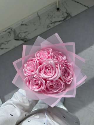 Se hacen ramos de flores caseros