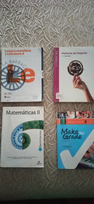 Libros segundo de bachillerato IES Alarcos
