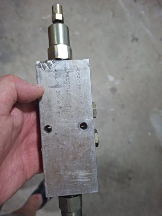 Distribuidor Contrabalaceo Hidráulico paso 3/8