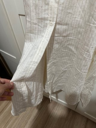 Vestido largo beige con cinturón