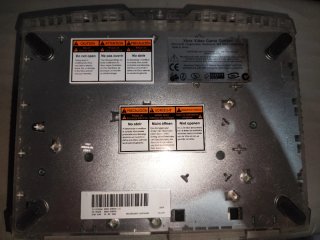 Xbox transparente con 2 mandos