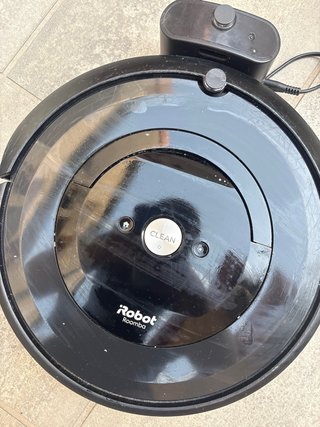Robot aspirador Roomba negro