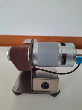 Mini lijadora de banda eléctrica