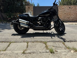 Harley Davidson Fat Bob Negra